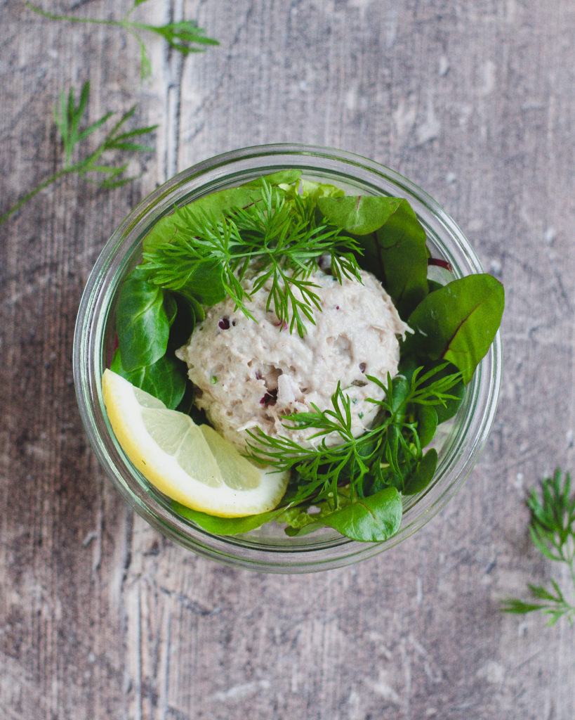 Gæstemad - 43 nemme og lækre opskrifter 10 Tunmousse med cremefraiche og rødløg