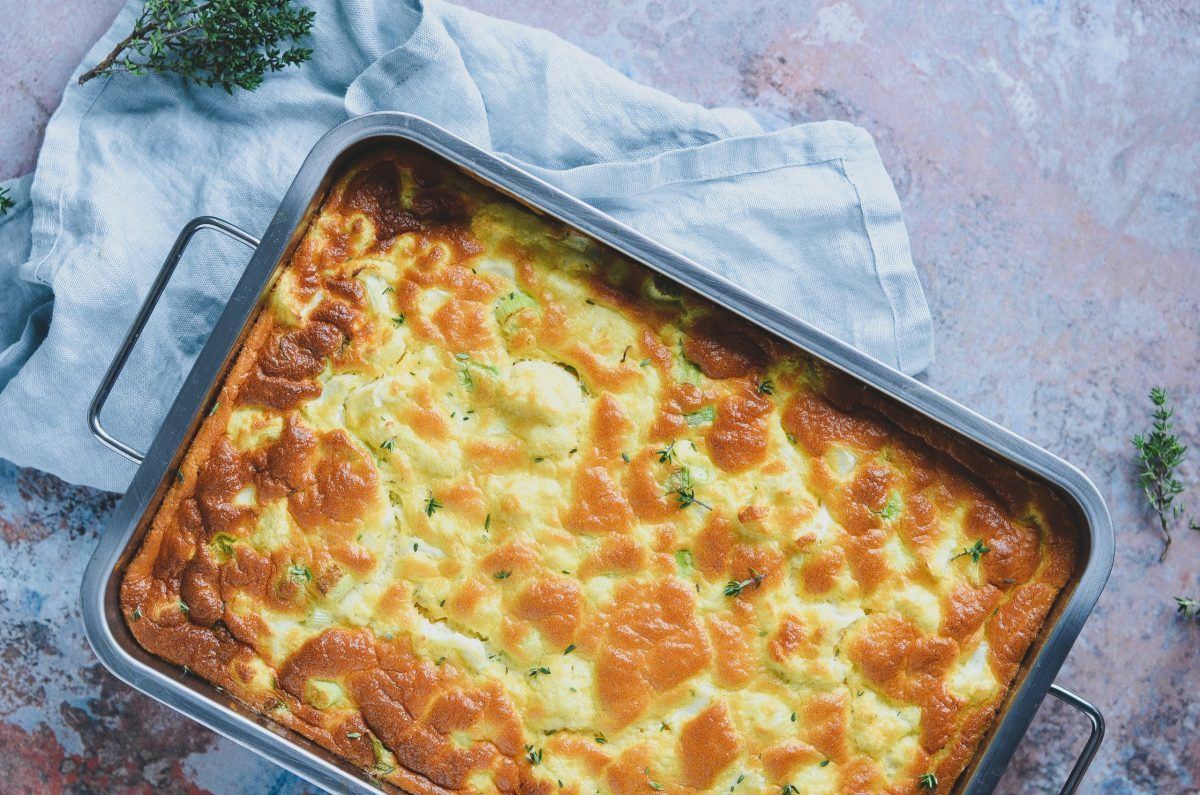 Blomkålsgratin med pikantost og forårsløg