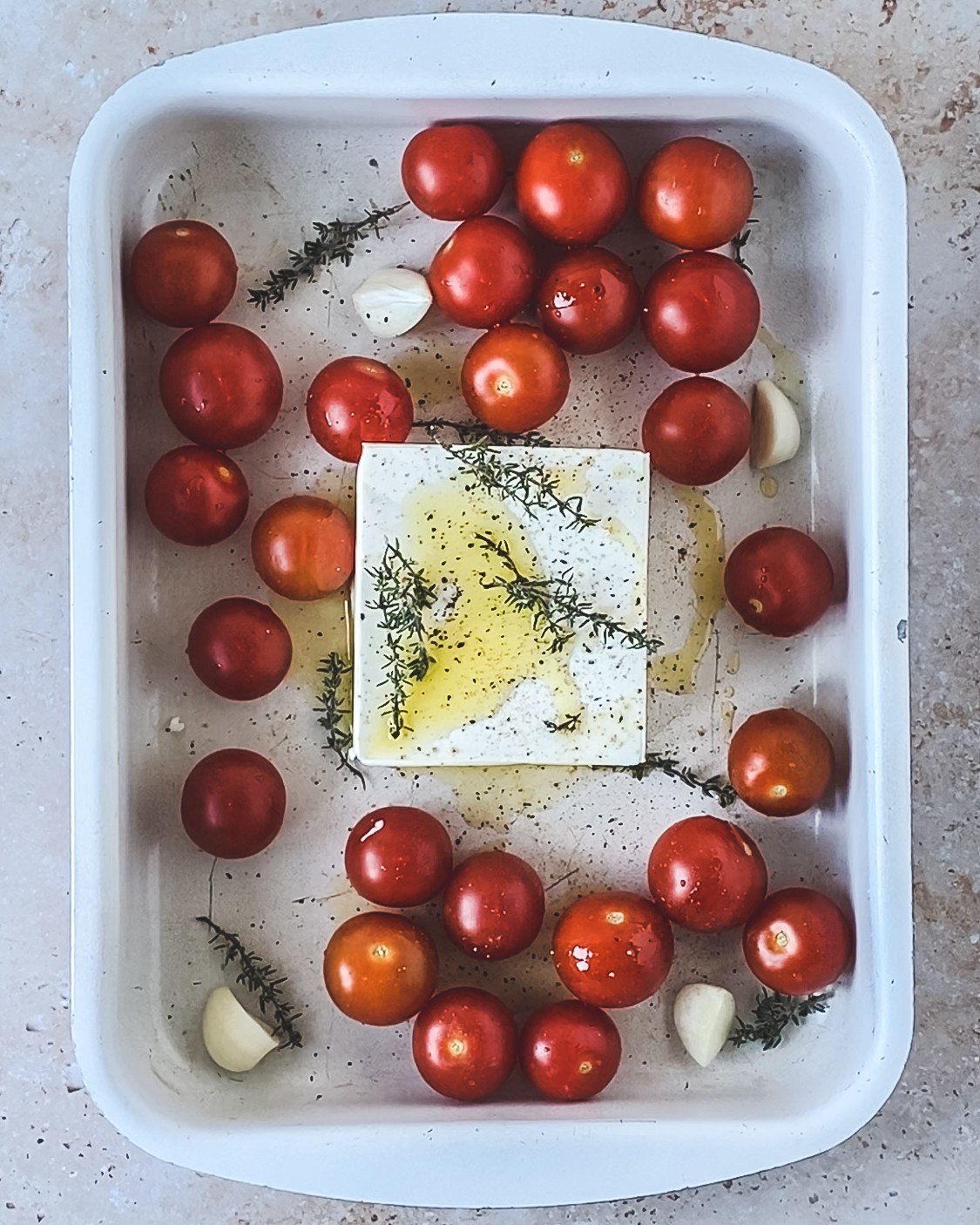 Pasta med ovnbagte tomater og feta