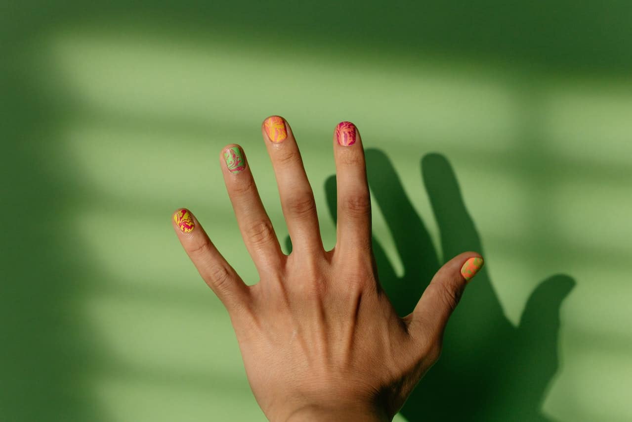 Ironisk Gør det tungt Andragende Guide til at lave smukke negle - Maria Silje | Mad blog