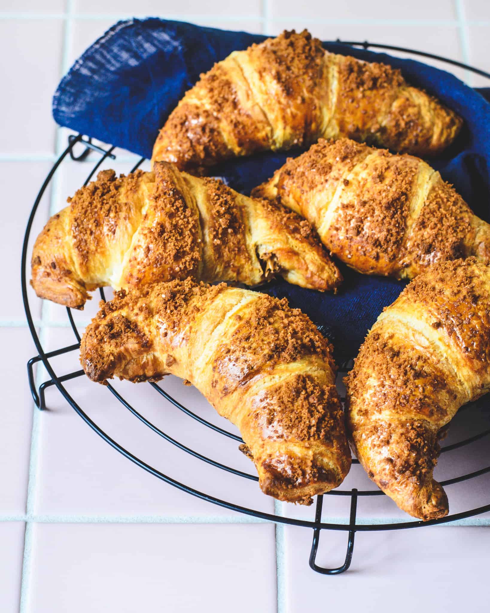 Sprød biscoff croissant