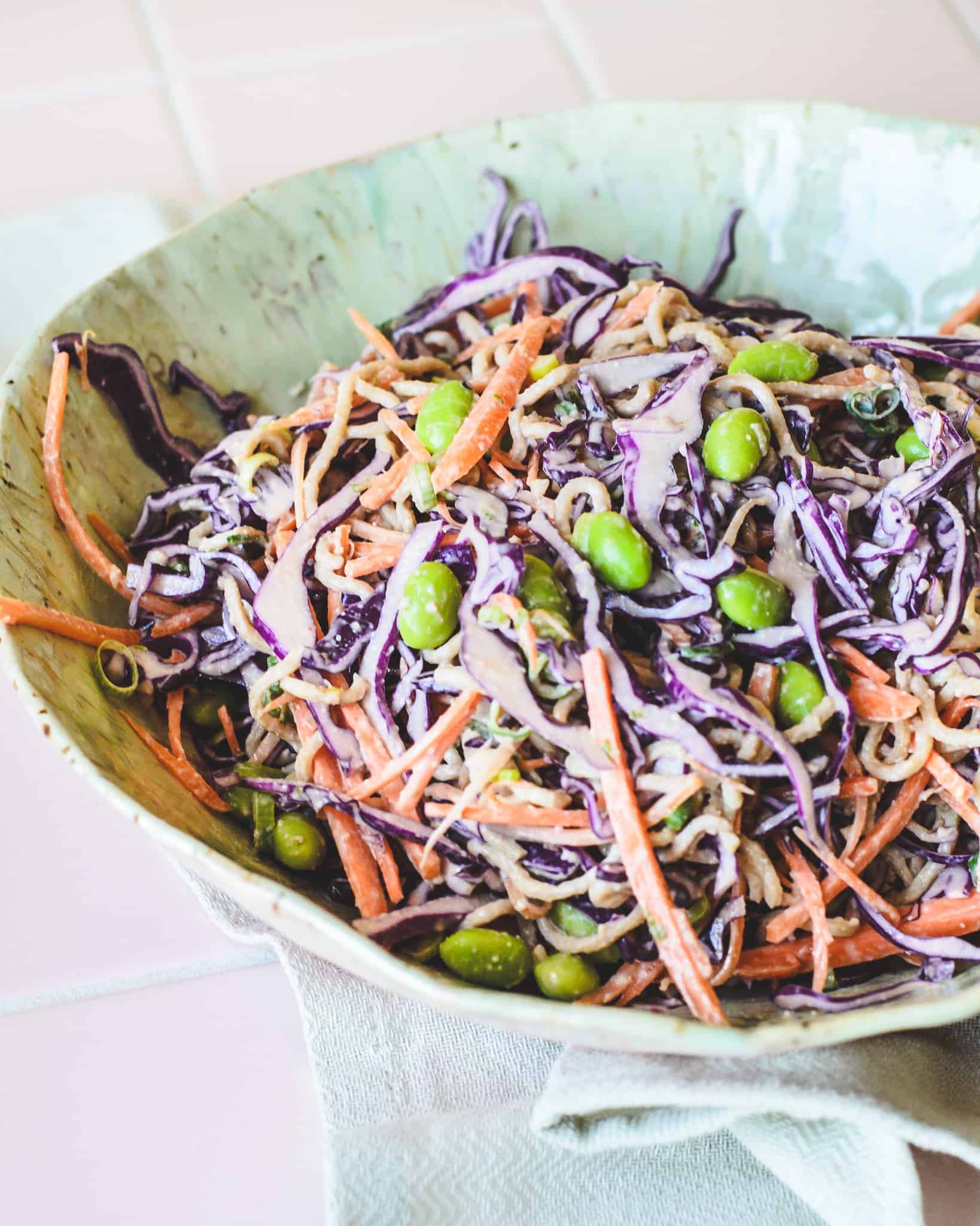 Nudelsalat med peanutdressing