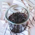 lækre bløde karamelliserede løg med balsamico og timian.